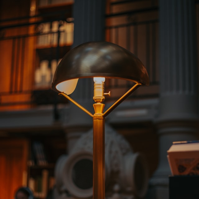 Bordslampa i mässing